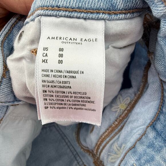 American Eagle Cutoff Denim Shorts Daisy Embroidered 00 Light Wash Festival Boho - Picture 3 of 4